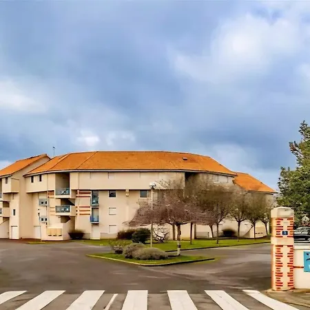 Piscine Et Commerces Proche Appartement