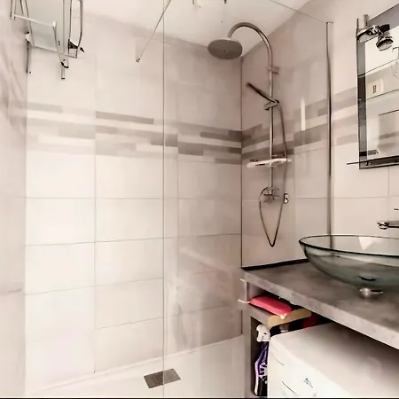 아파트 Piscine Et Commerces Proche