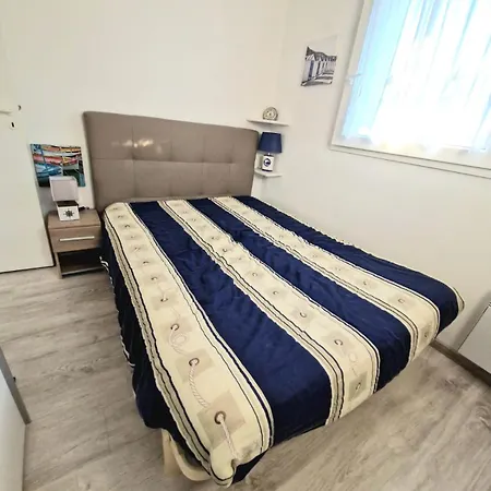 Piscine Et Commerces Proche 아파트 *