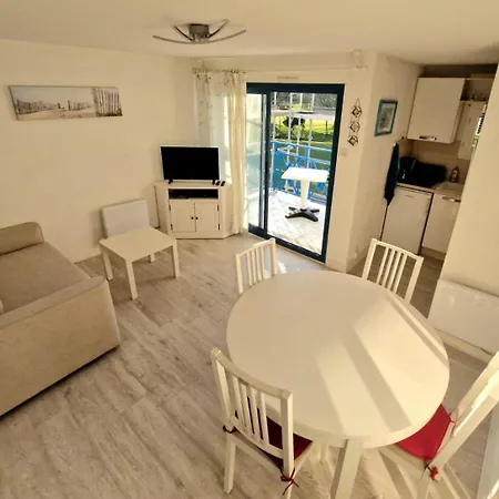 Piscine Et Commerces Proche