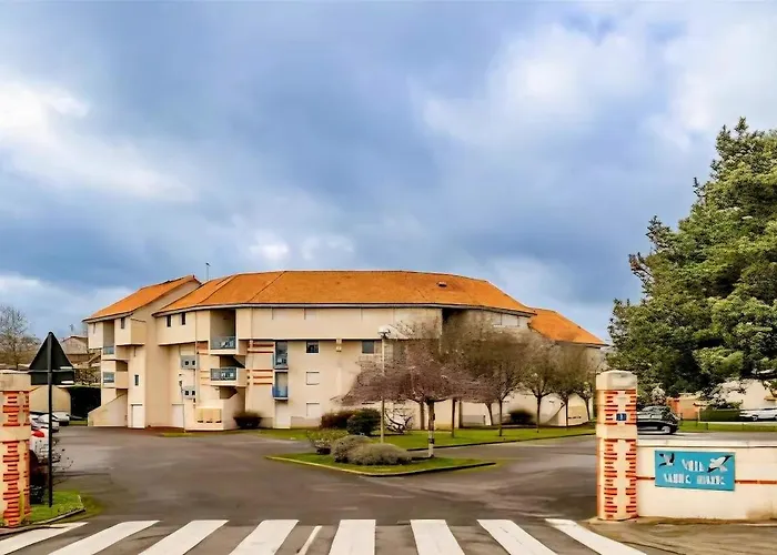 Piscine Et Commerces Proche Apartment